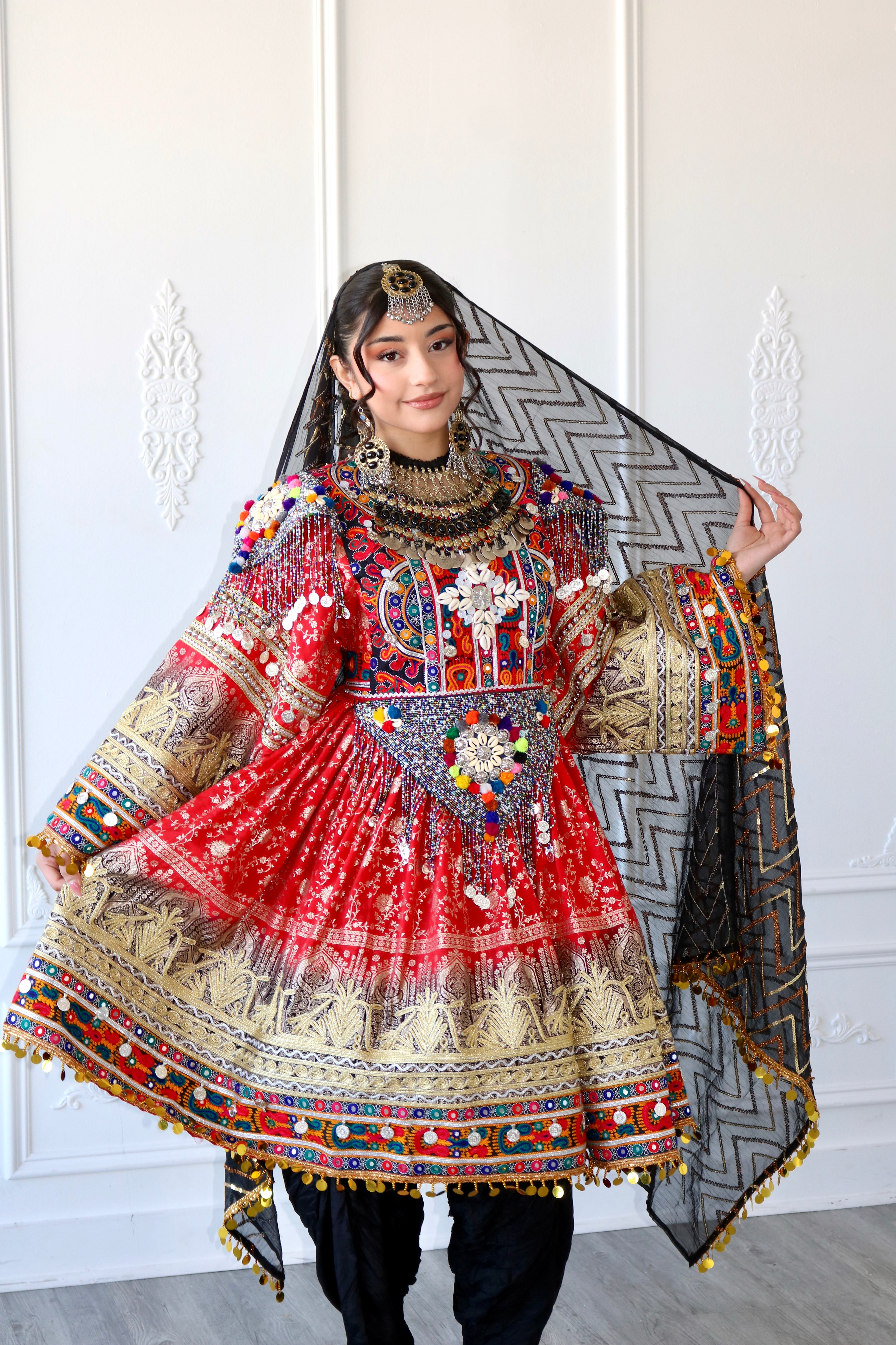 Afghan Kuchi Dress (red/black)