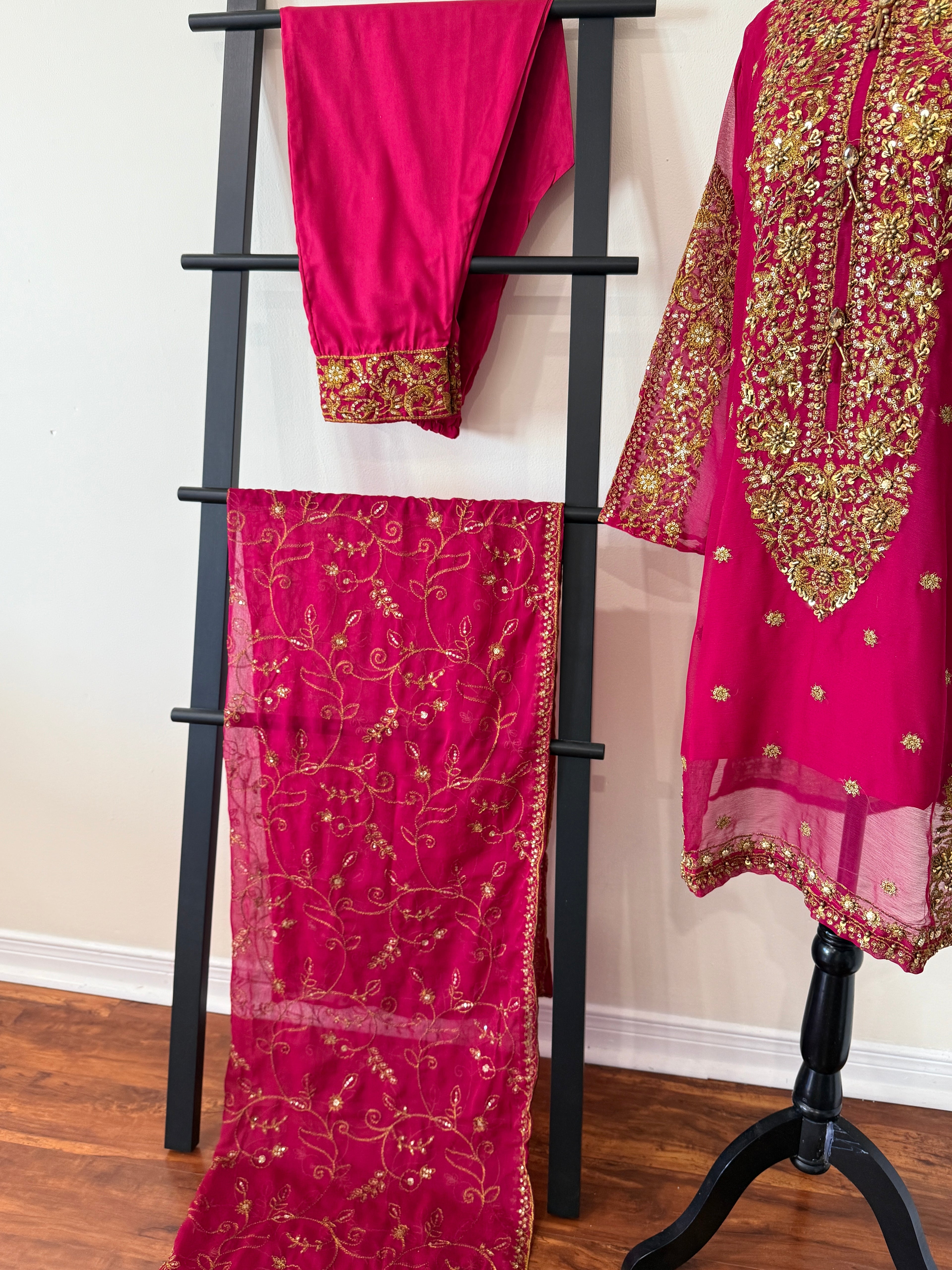 Salwar Kameez suit (pink )