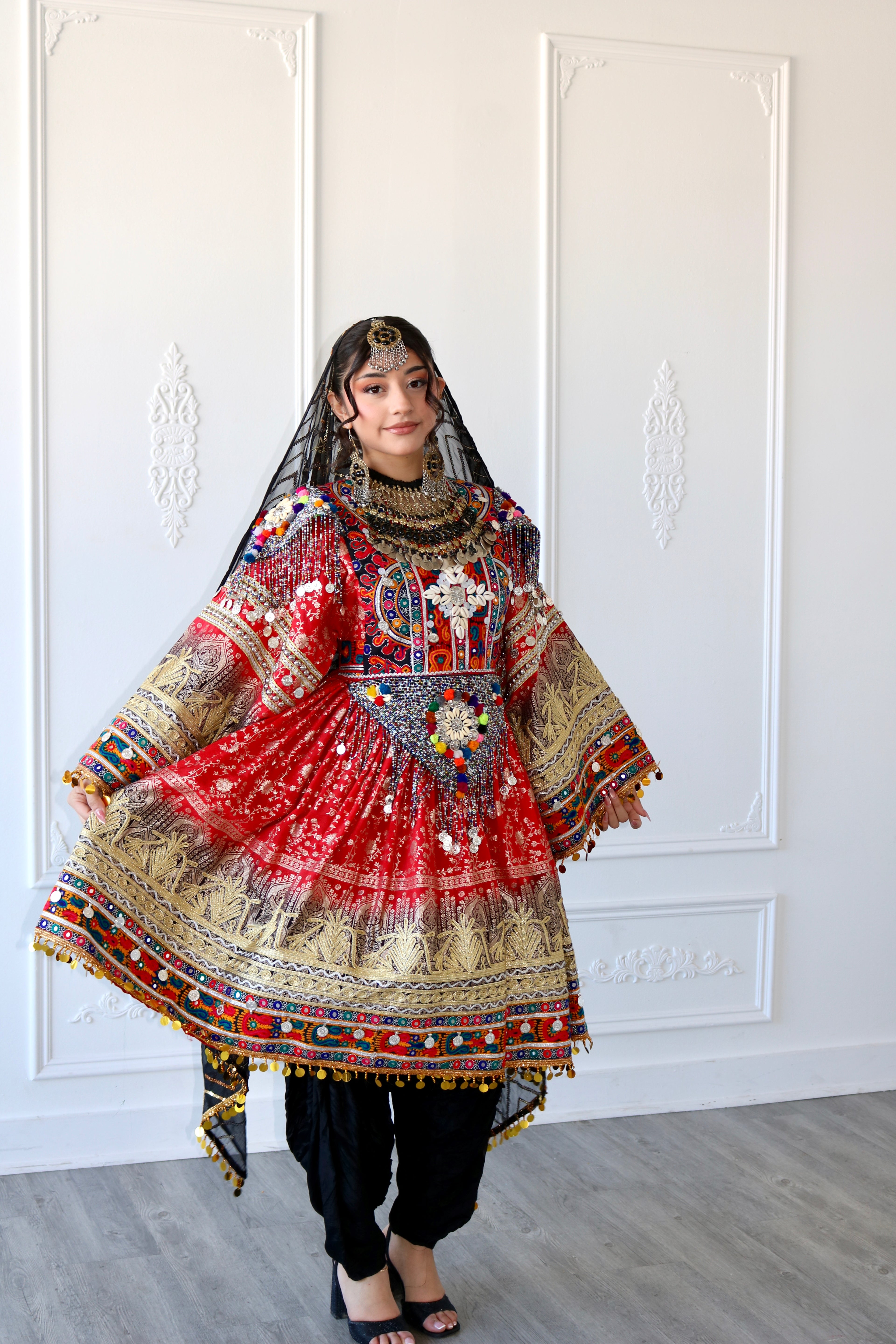 Afghan Kuchi Dress (red/black)