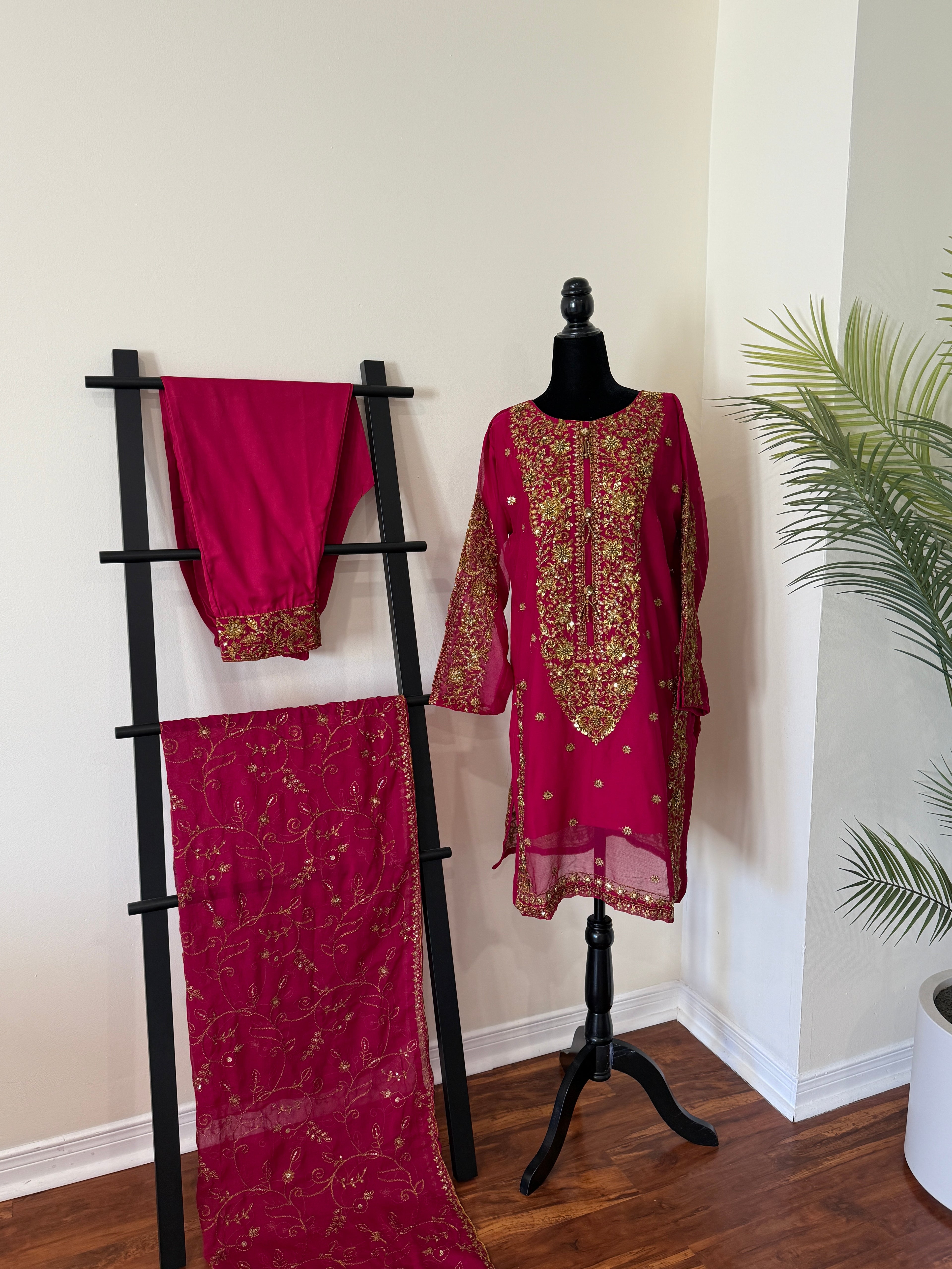 Salwar Kameez suit (pink )