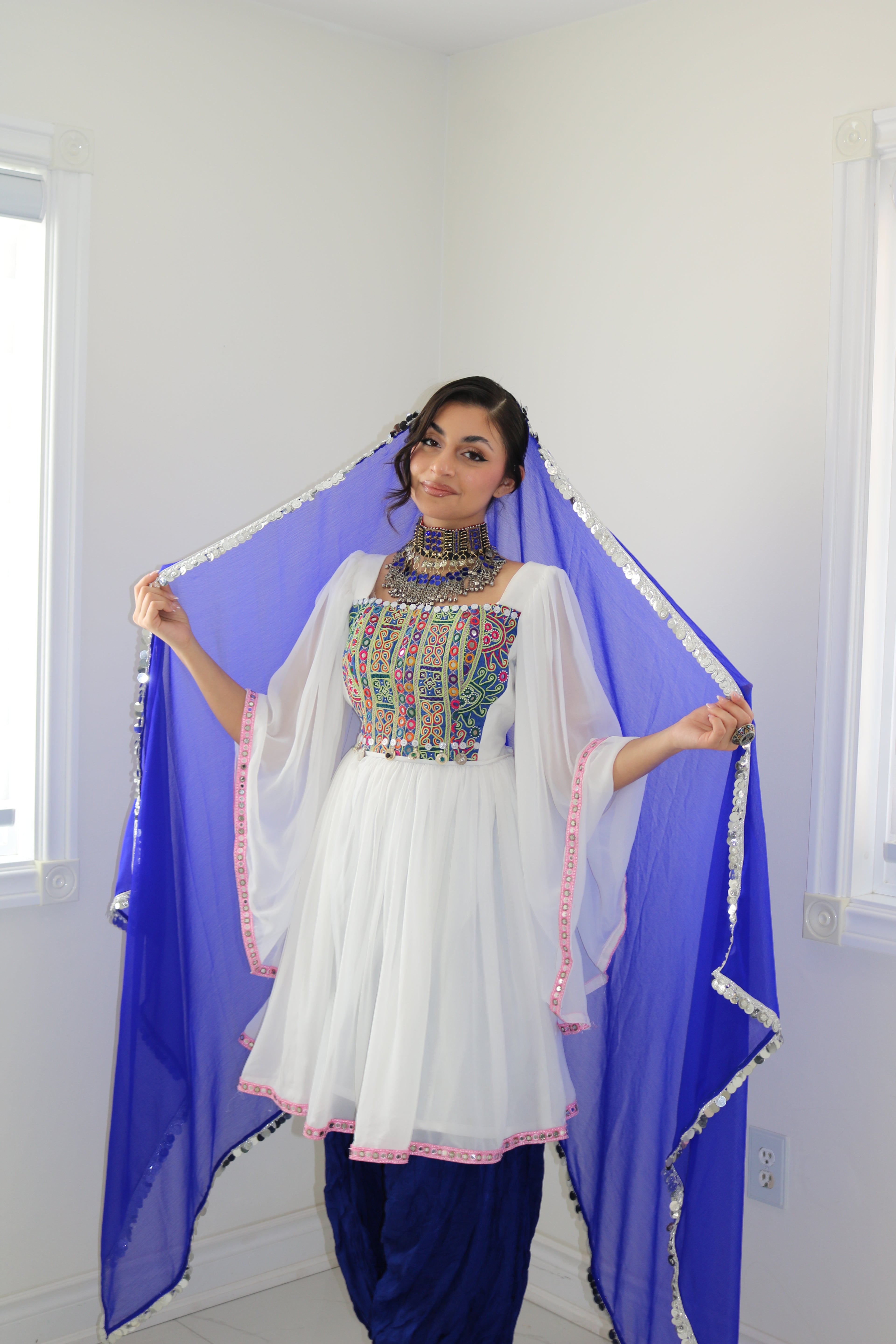 Afghan Kuchi Dress - white/blue