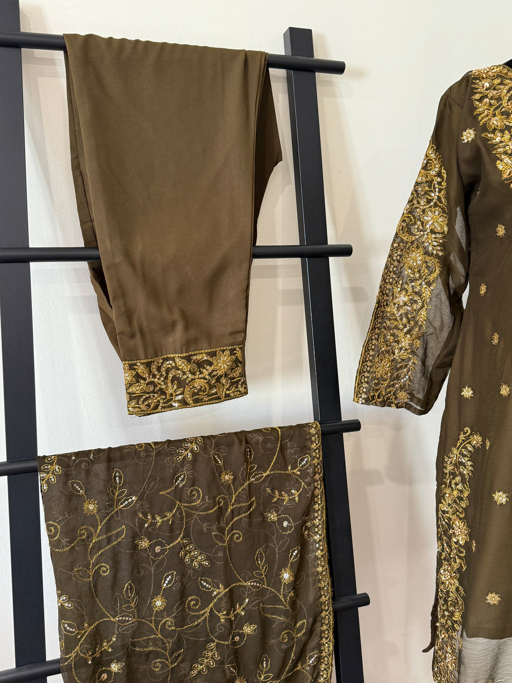 Salwar Kameez suit (brown)