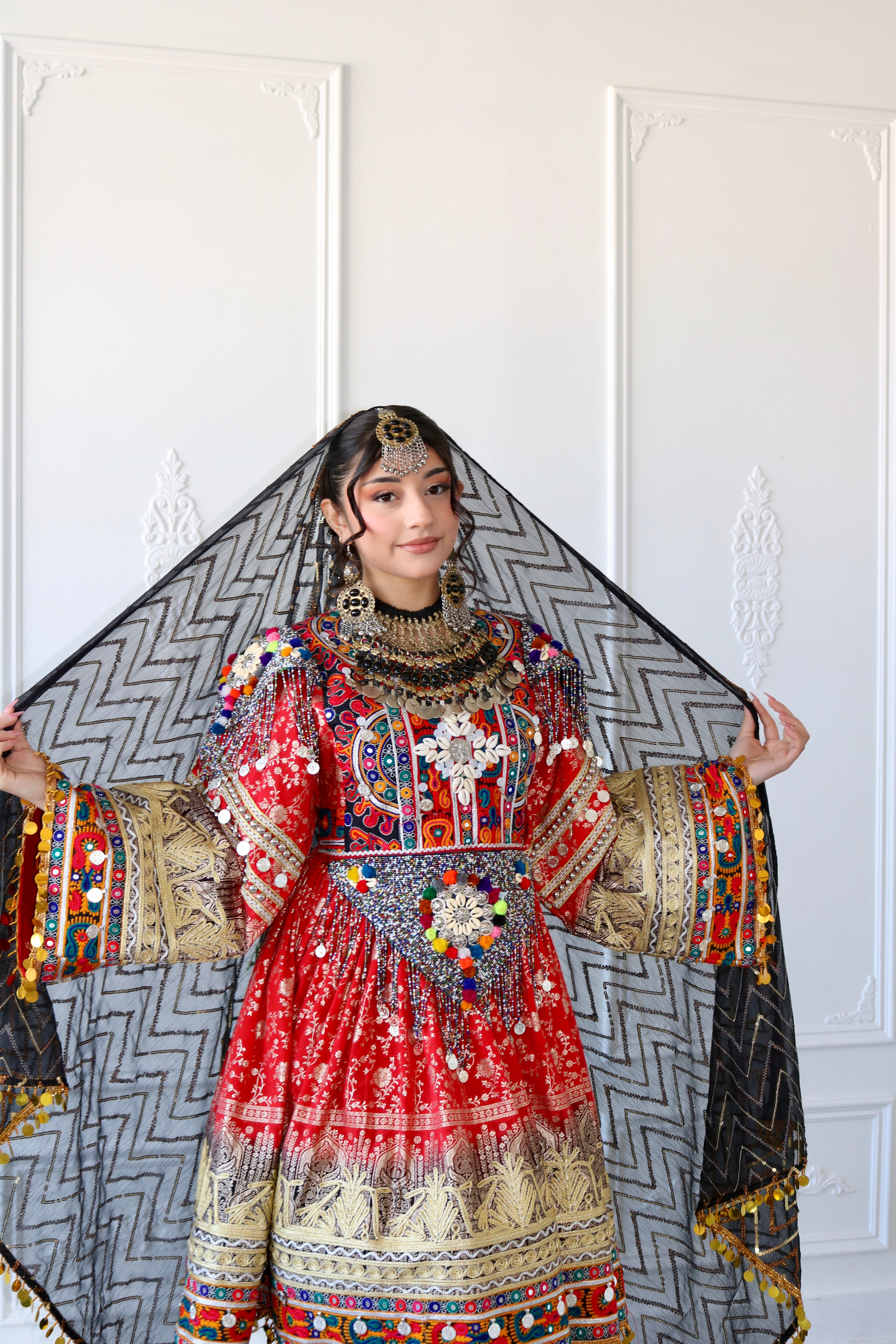 Afghan Kuchi Dress (red/black)