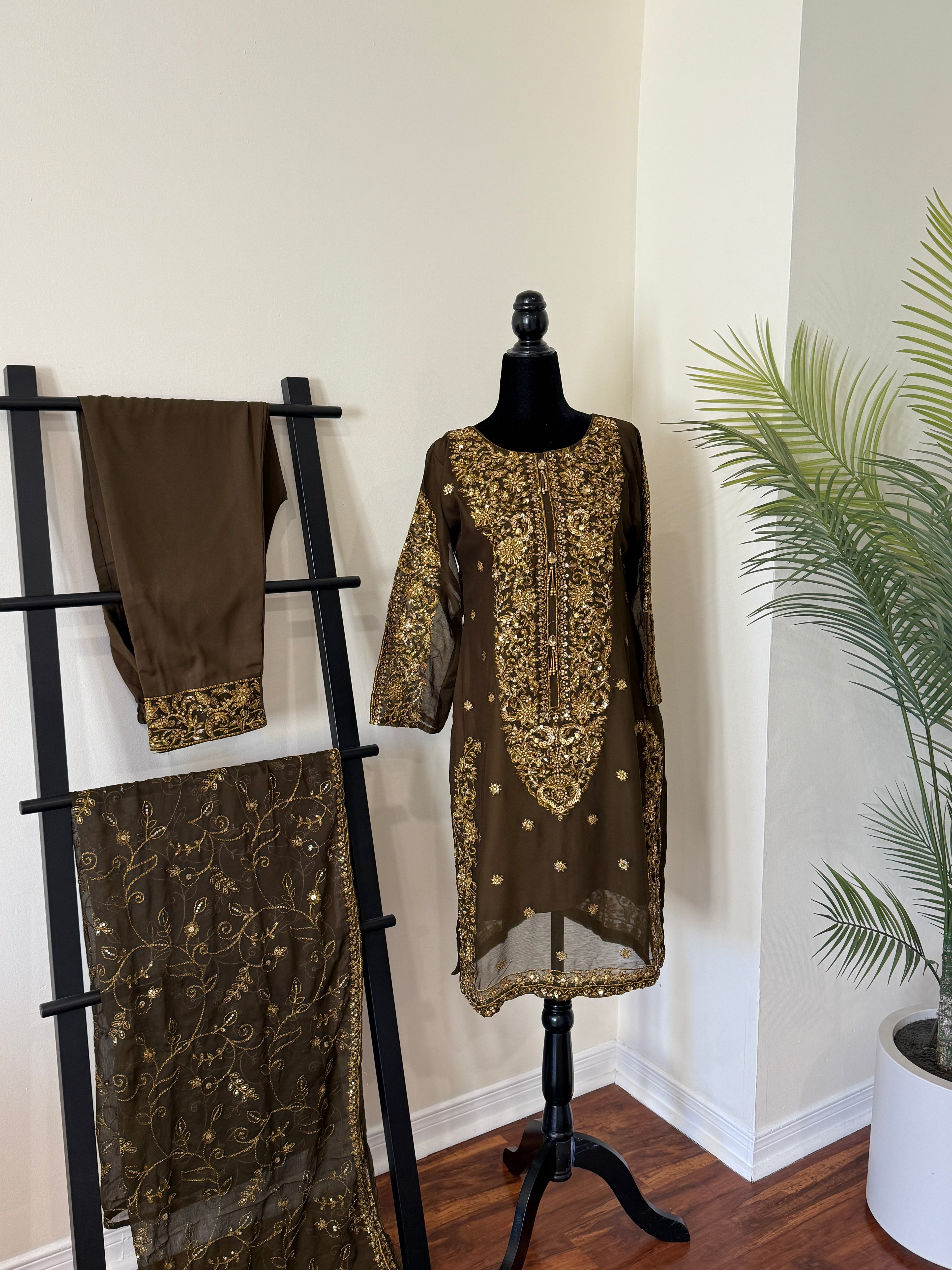 Salwar Kameez suit (brown)