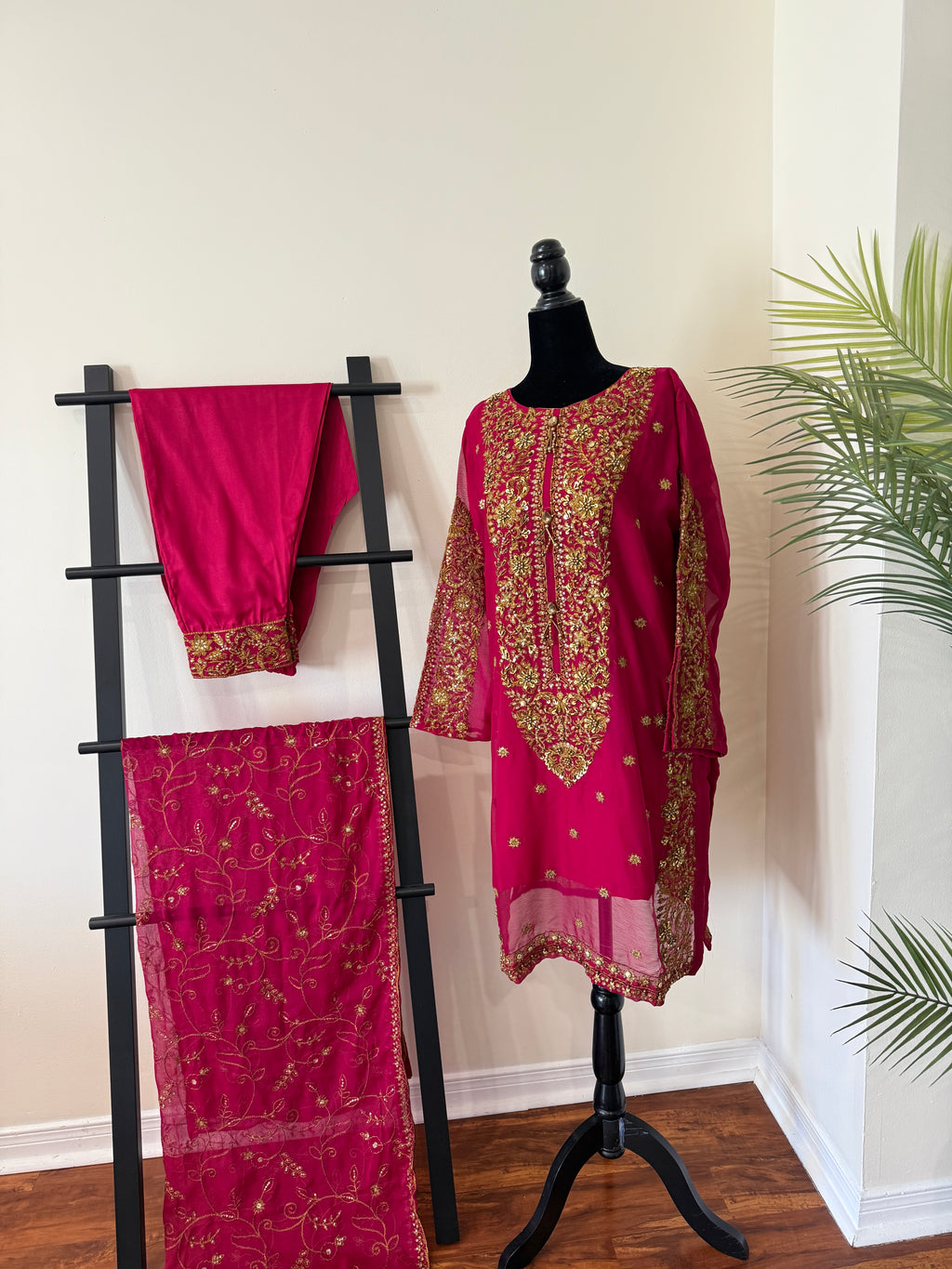 Salwar Kameez suit (pink )