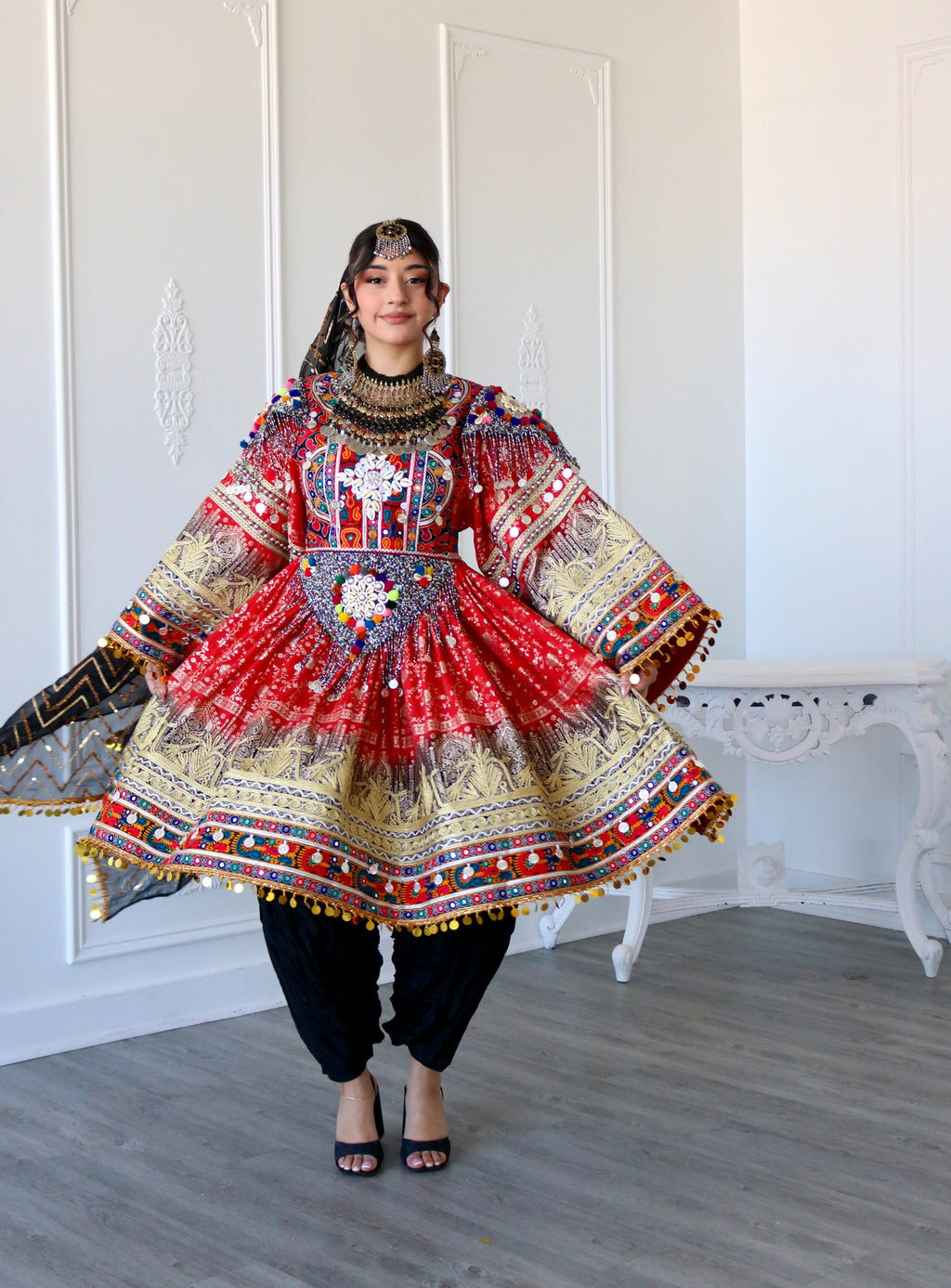 Afghan Kuchi Dress (red/black)