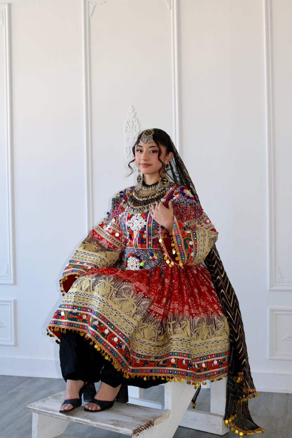 Afghan Kuchi Dress (red/black)