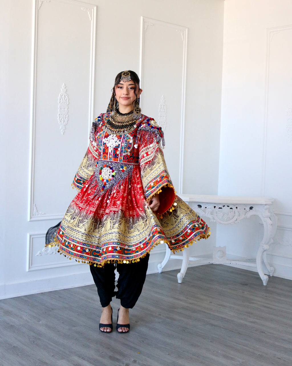 Afghan Kuchi Dress (red/black)