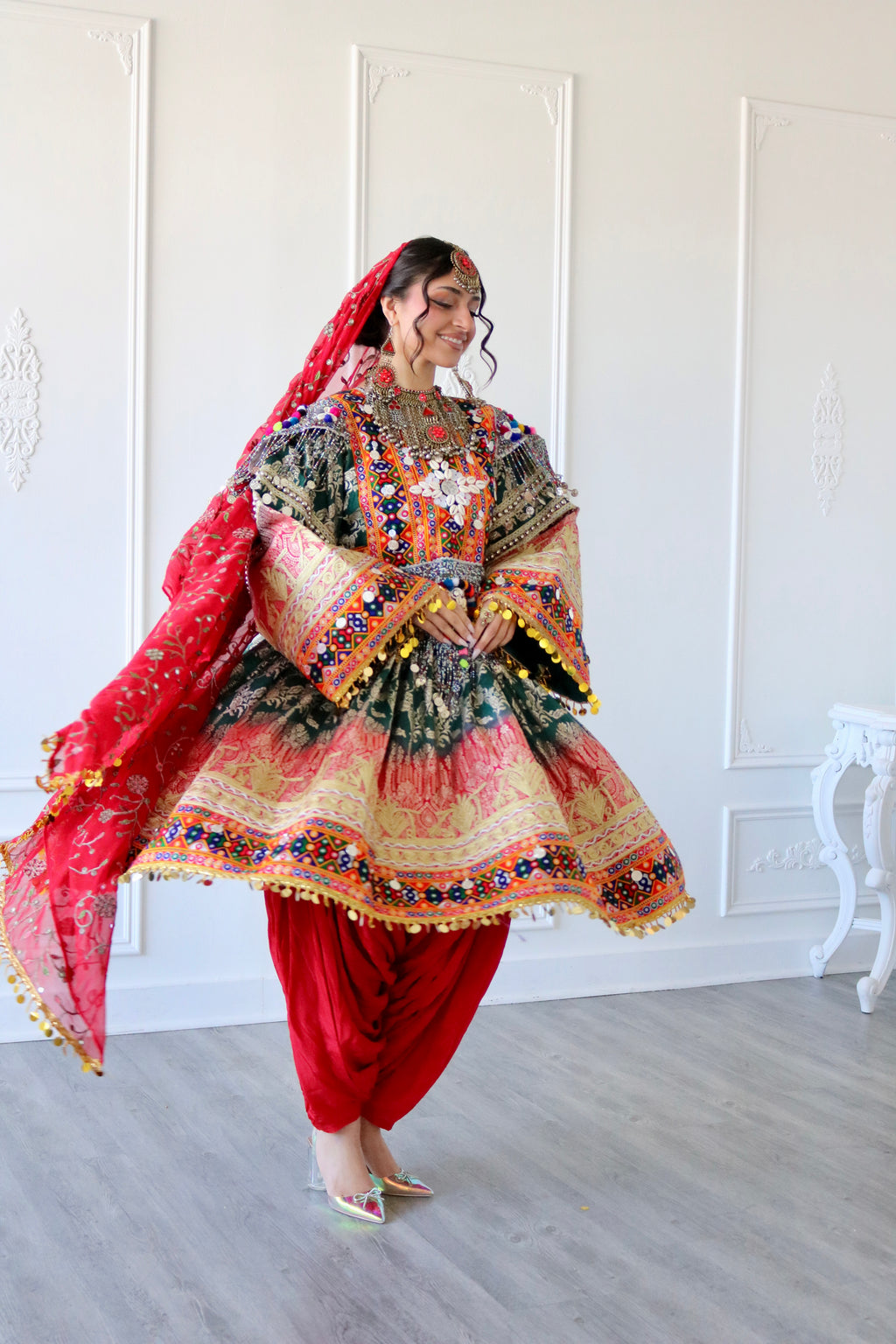Afghan Kuchi Dress (red/green)