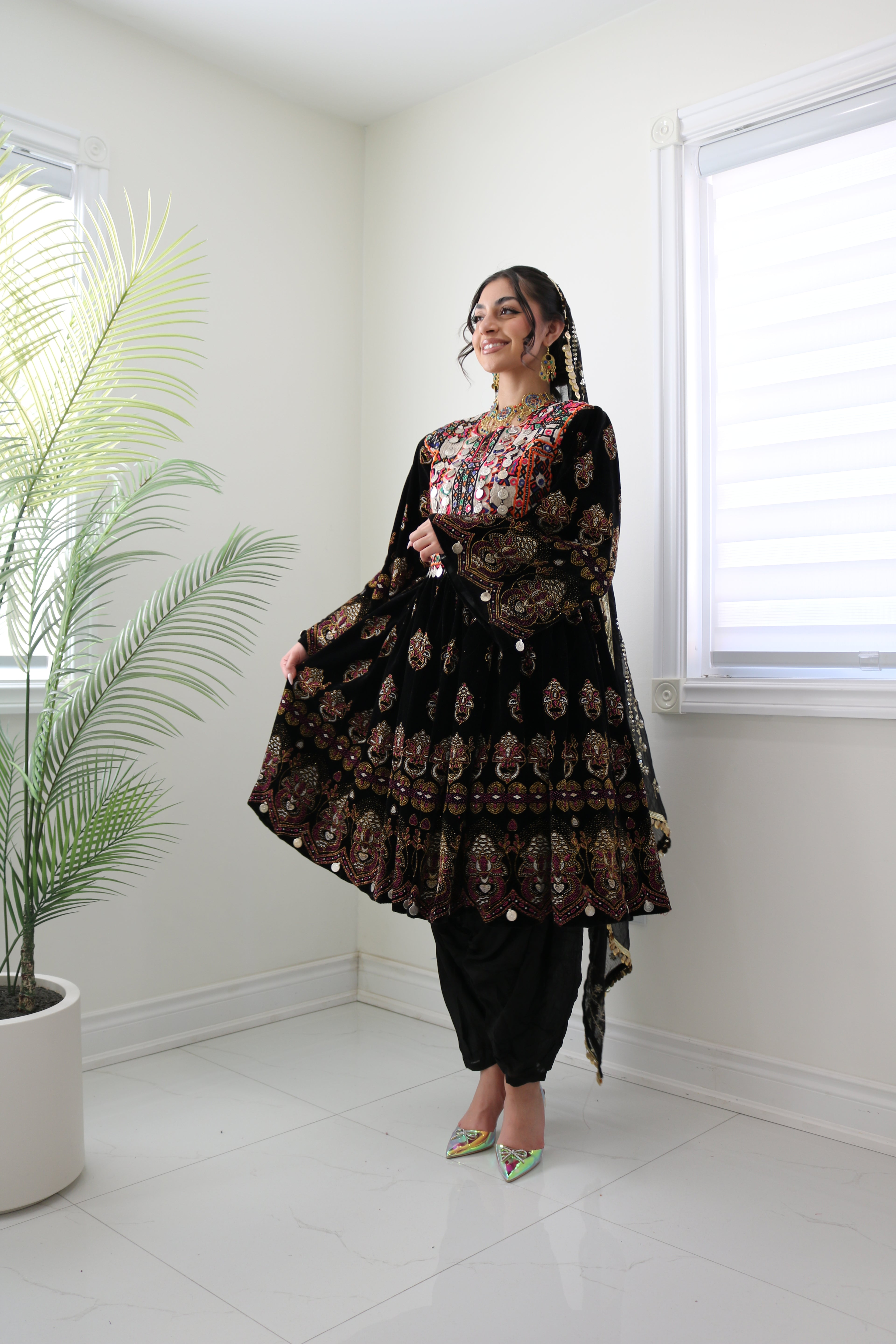 Wahida Afghan Kuchi Dress (black)