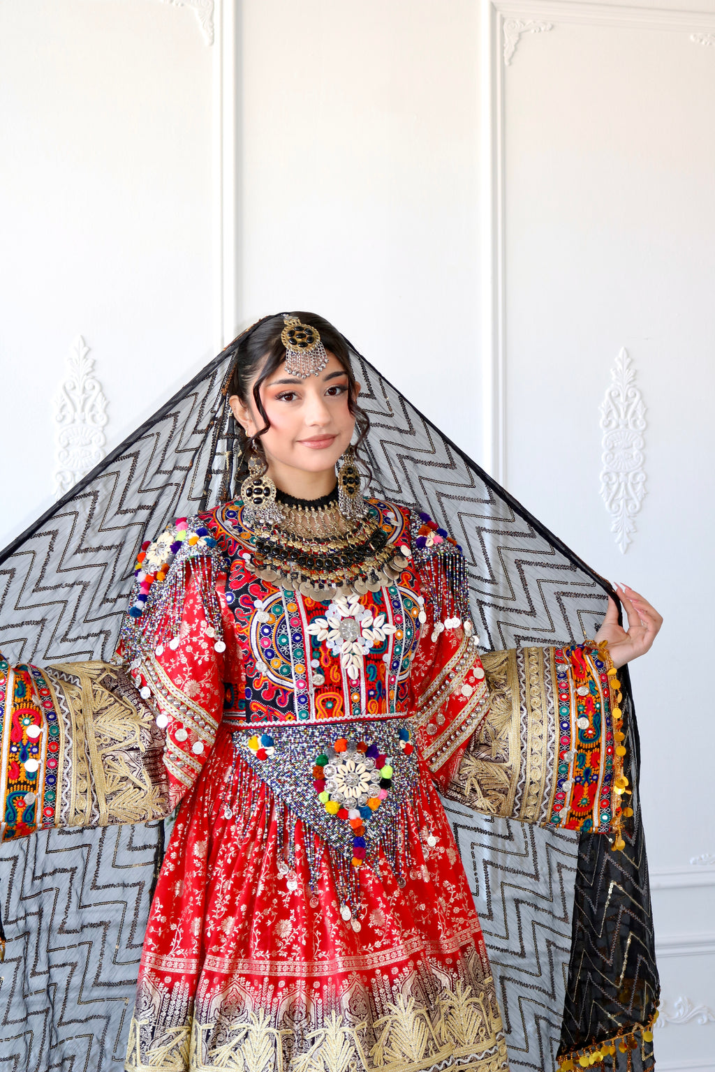 Afghan Kuchi Dress (red/black)