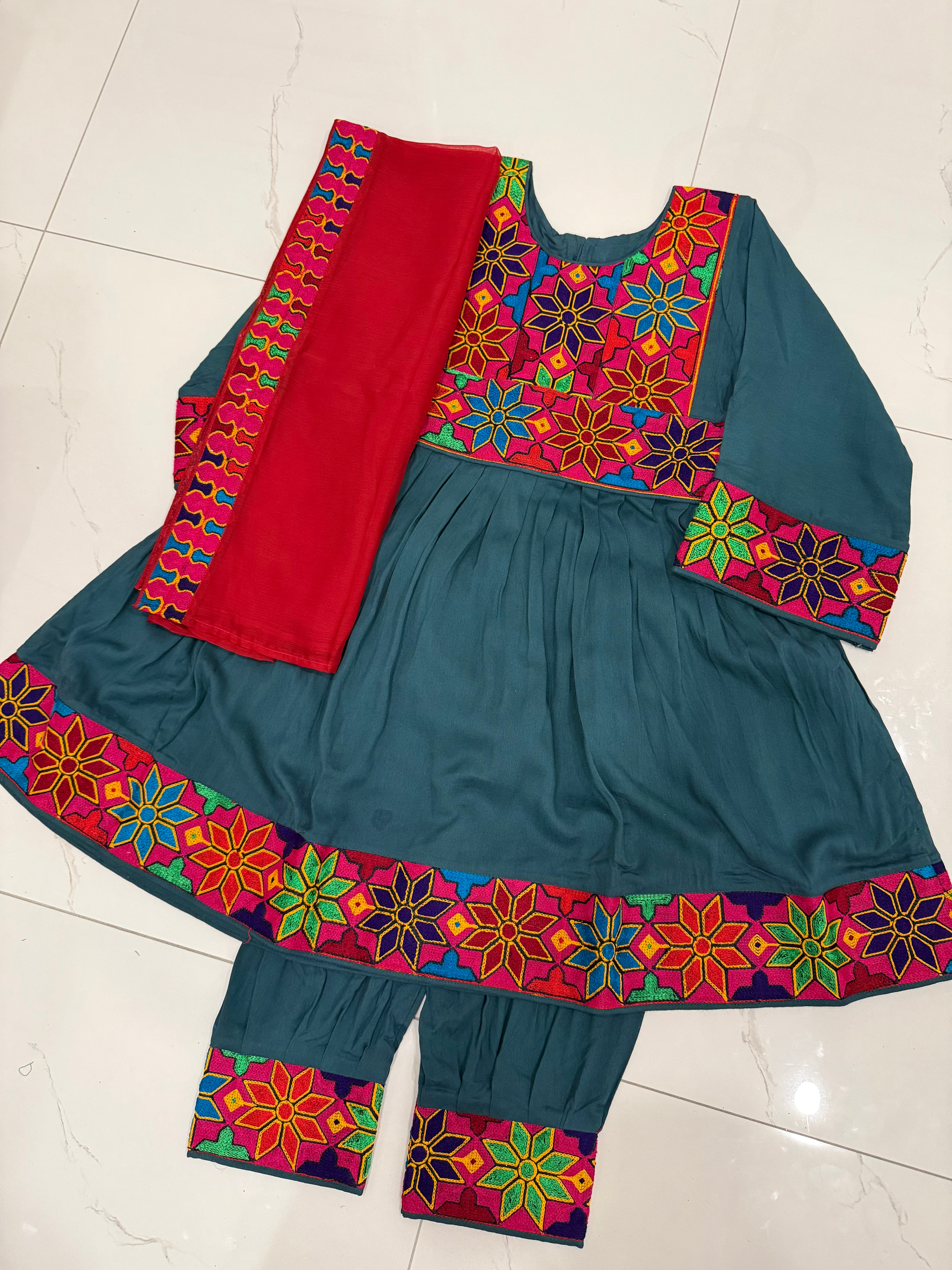 Kids Kuchi Clothes 6-7Y