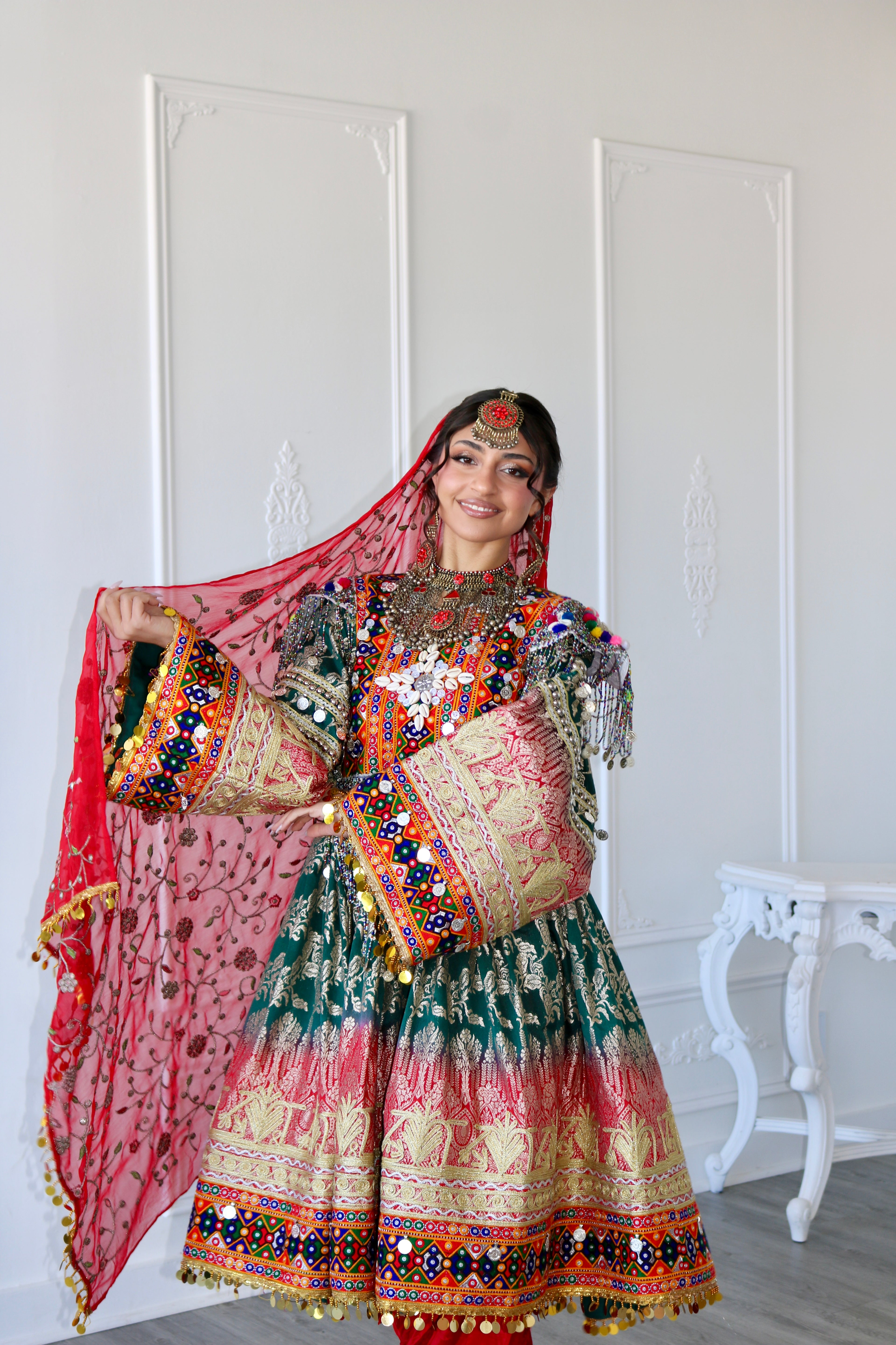 Afghan Kuchi Dress (red/green)