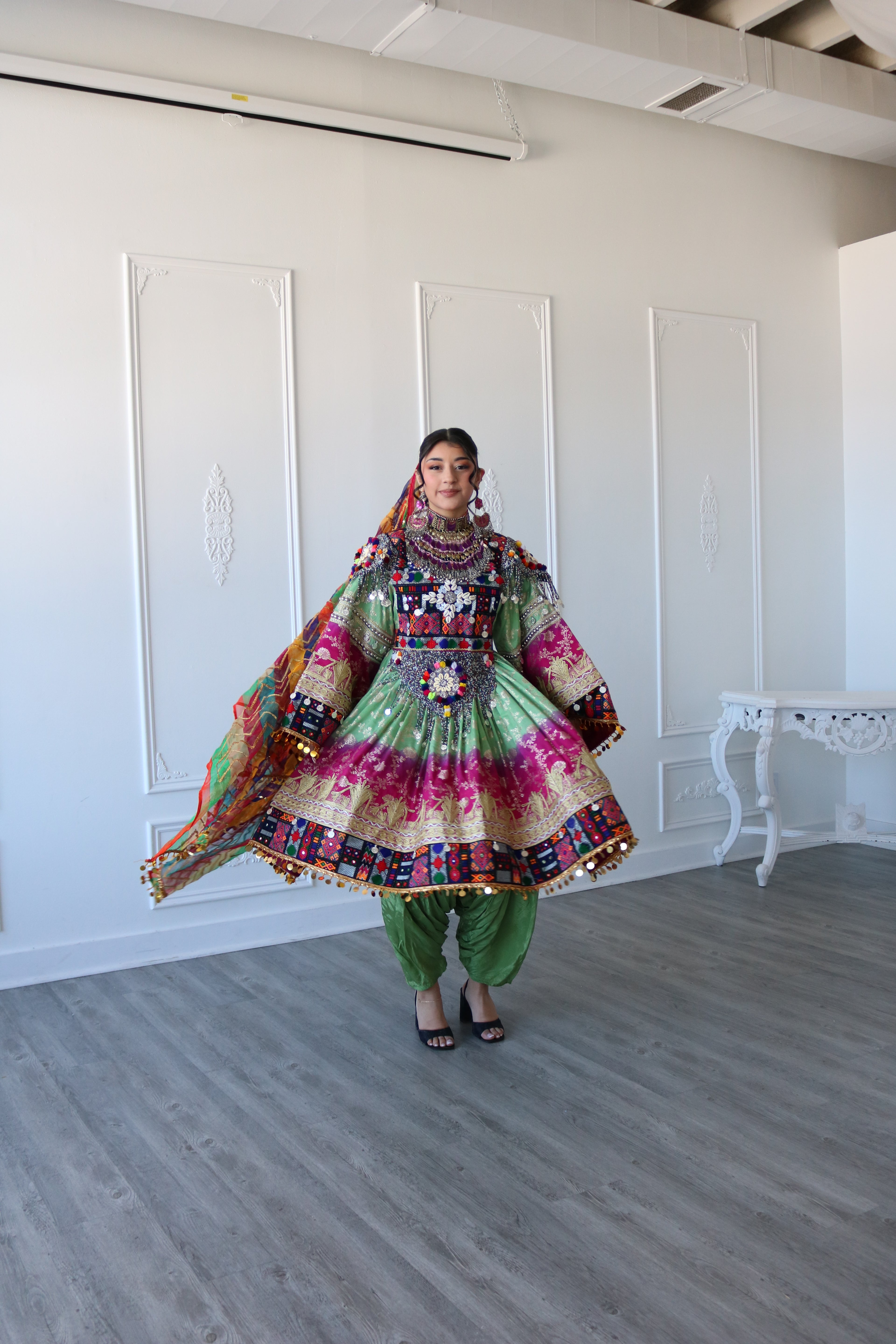 Afghan Kuchi Dress (mint green/ pink)