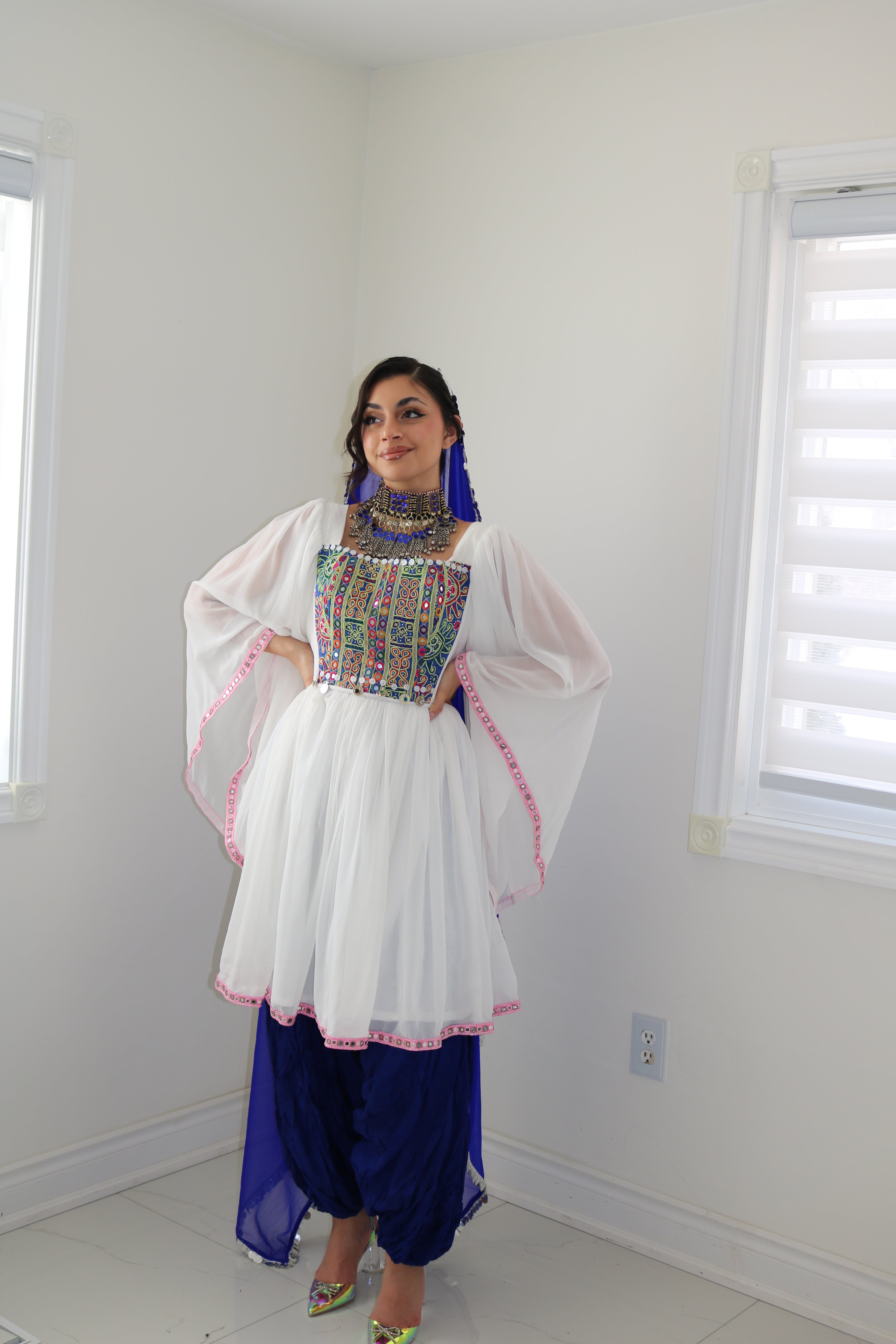 Afghan Kuchi Dress - white/blue