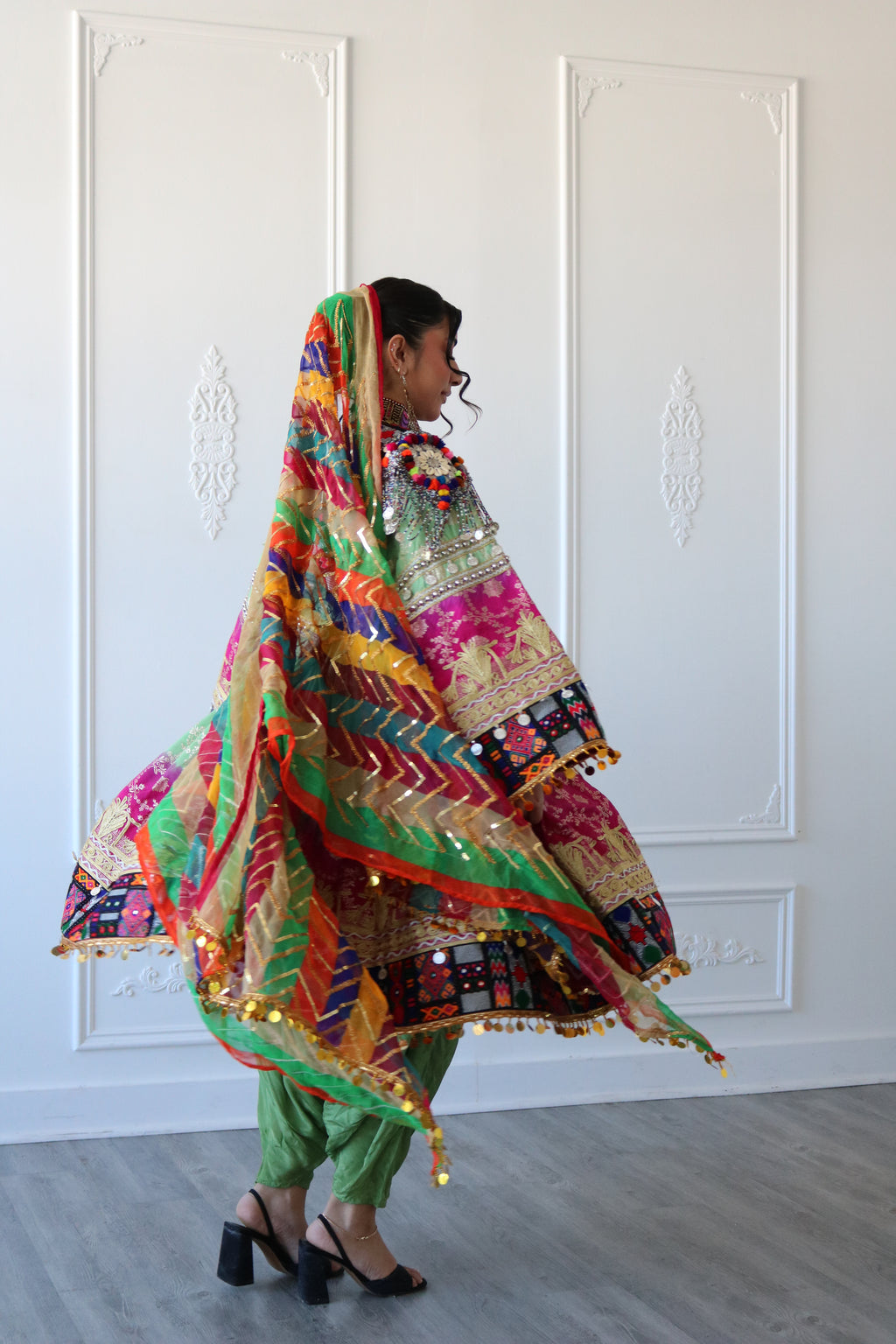 Afghan Kuchi Dress (mint green/ pink)