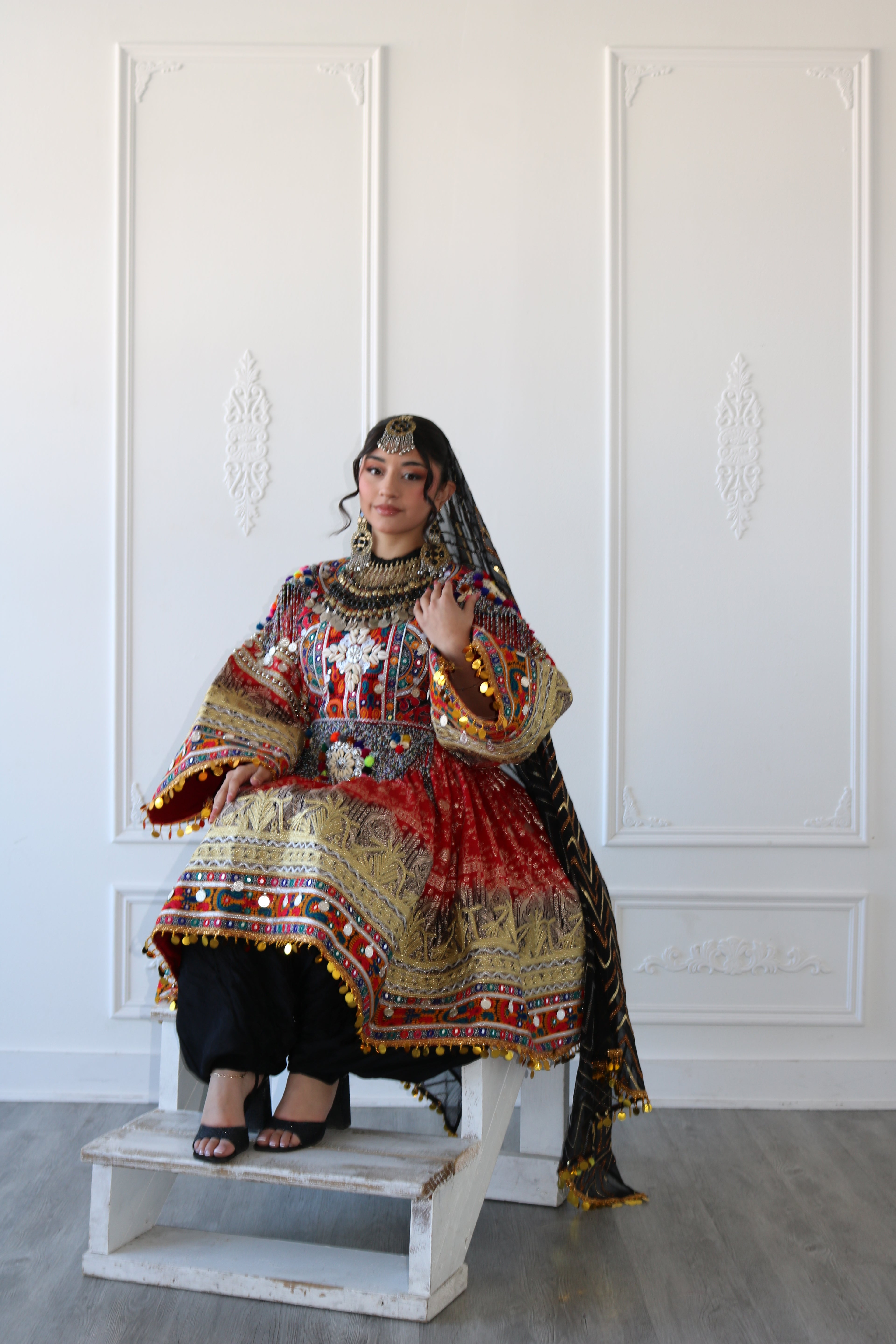 Afghan Kuchi Dress (red/black)