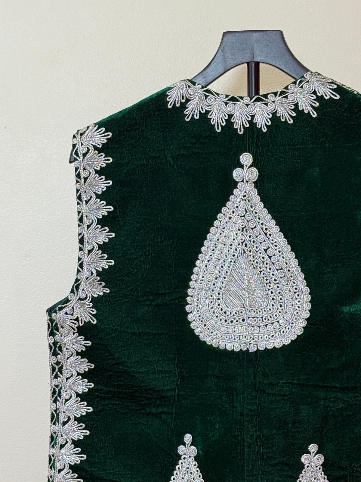 Afghan Kuchi Dress vest green