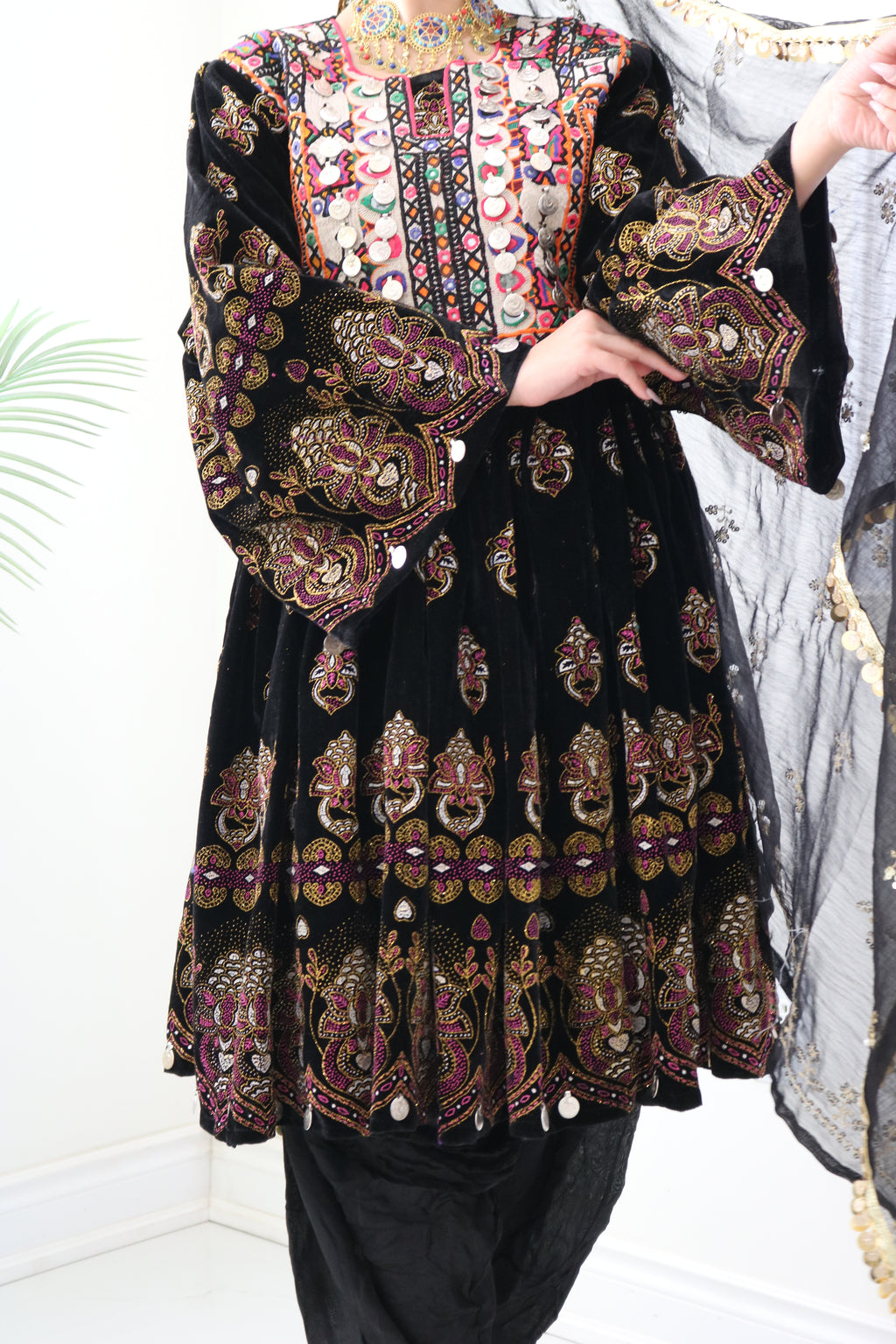 Wahida Afghan Kuchi Dress (black)