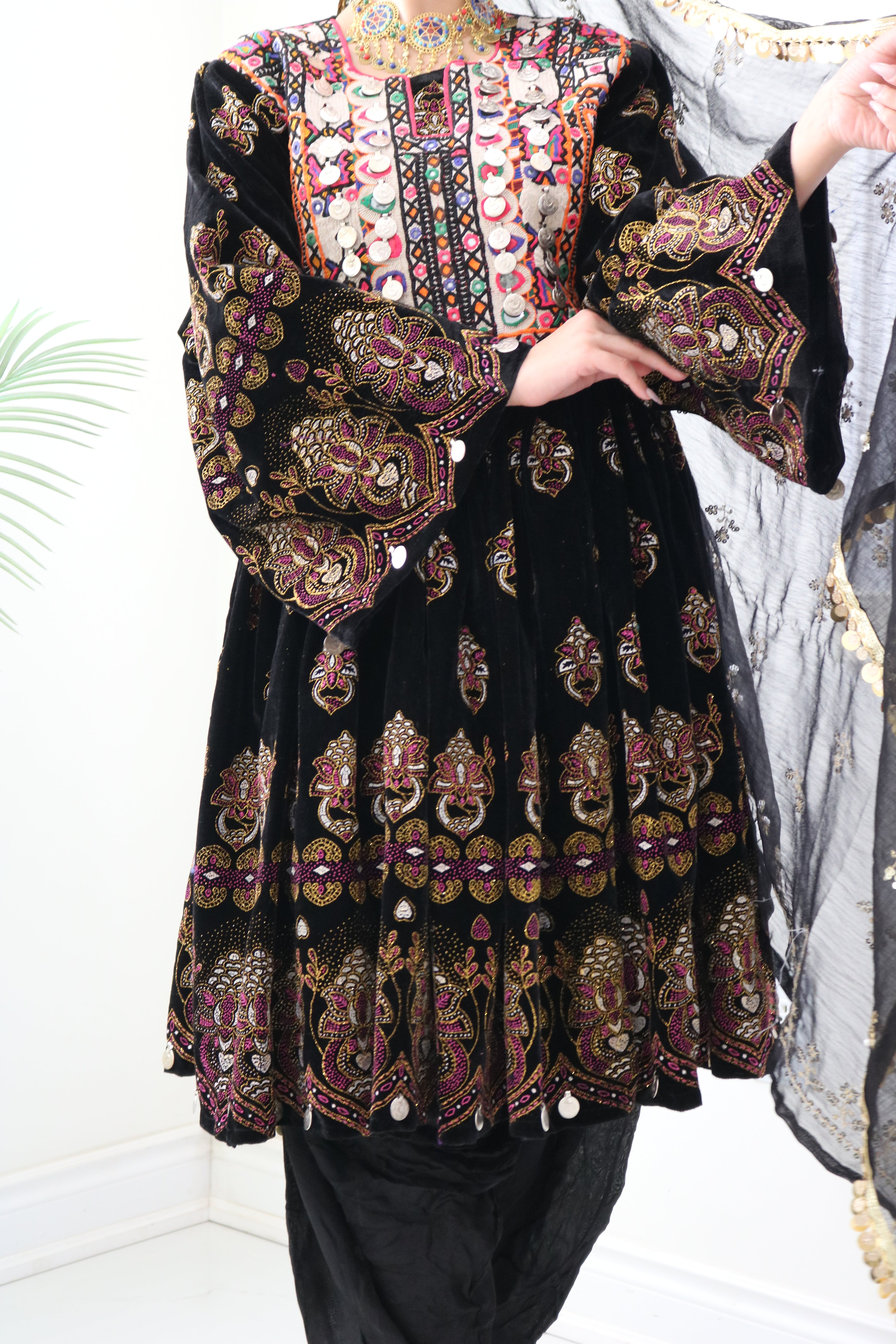 Wahida Afghan Kuchi Dress (black)