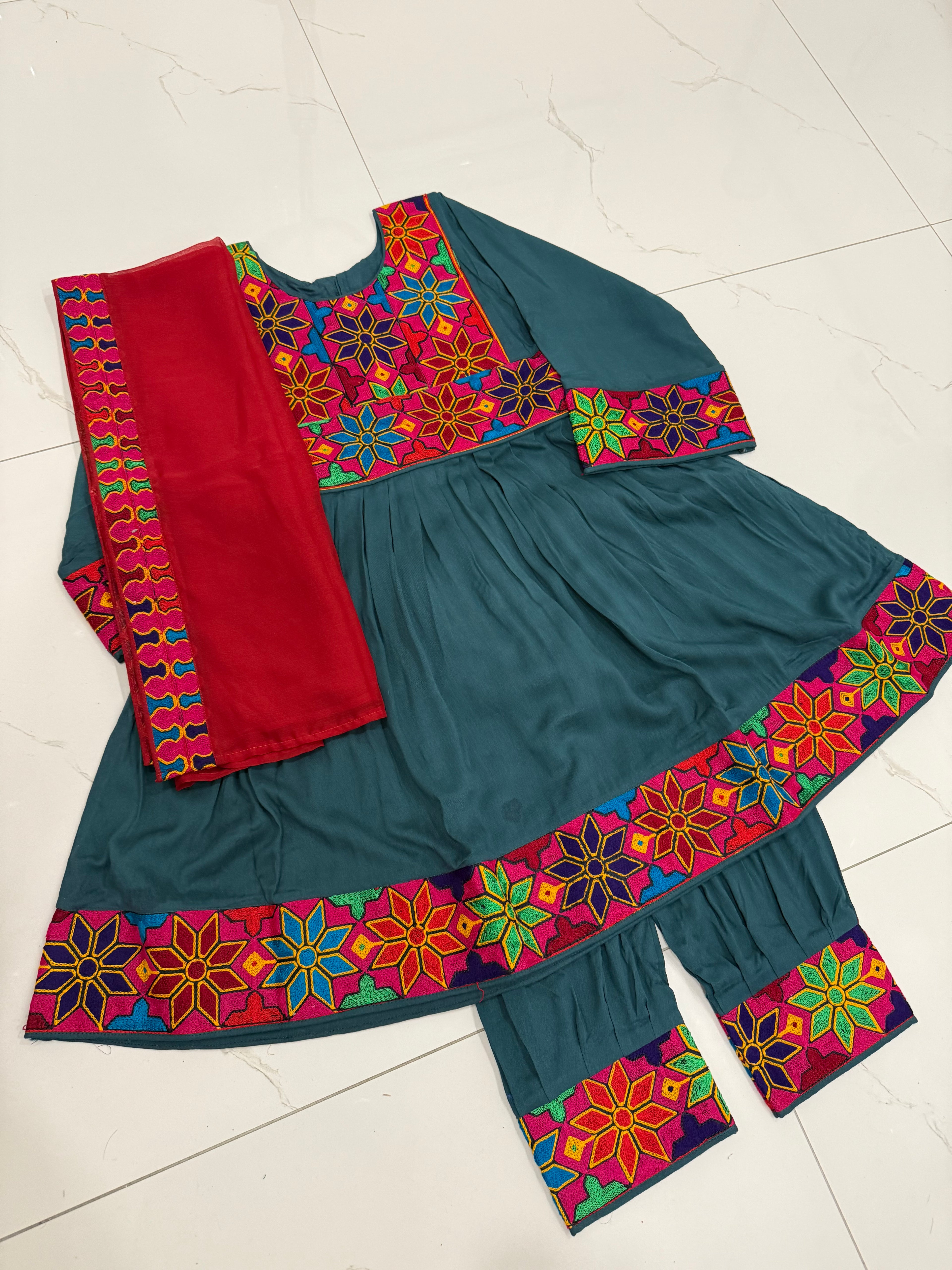 Kids Kuchi Clothes 6-7Y
