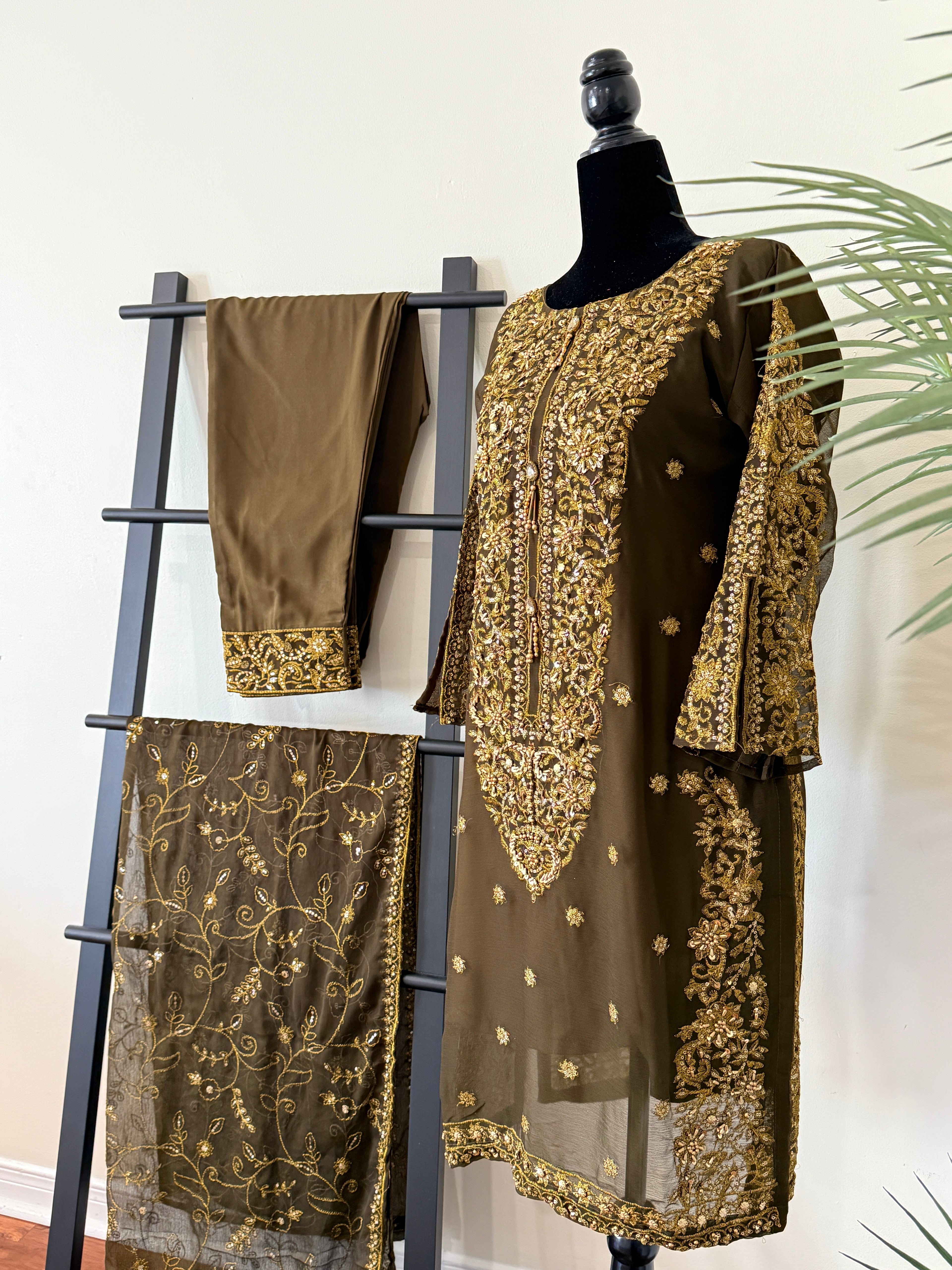 Salwar Kameez suit (brown)