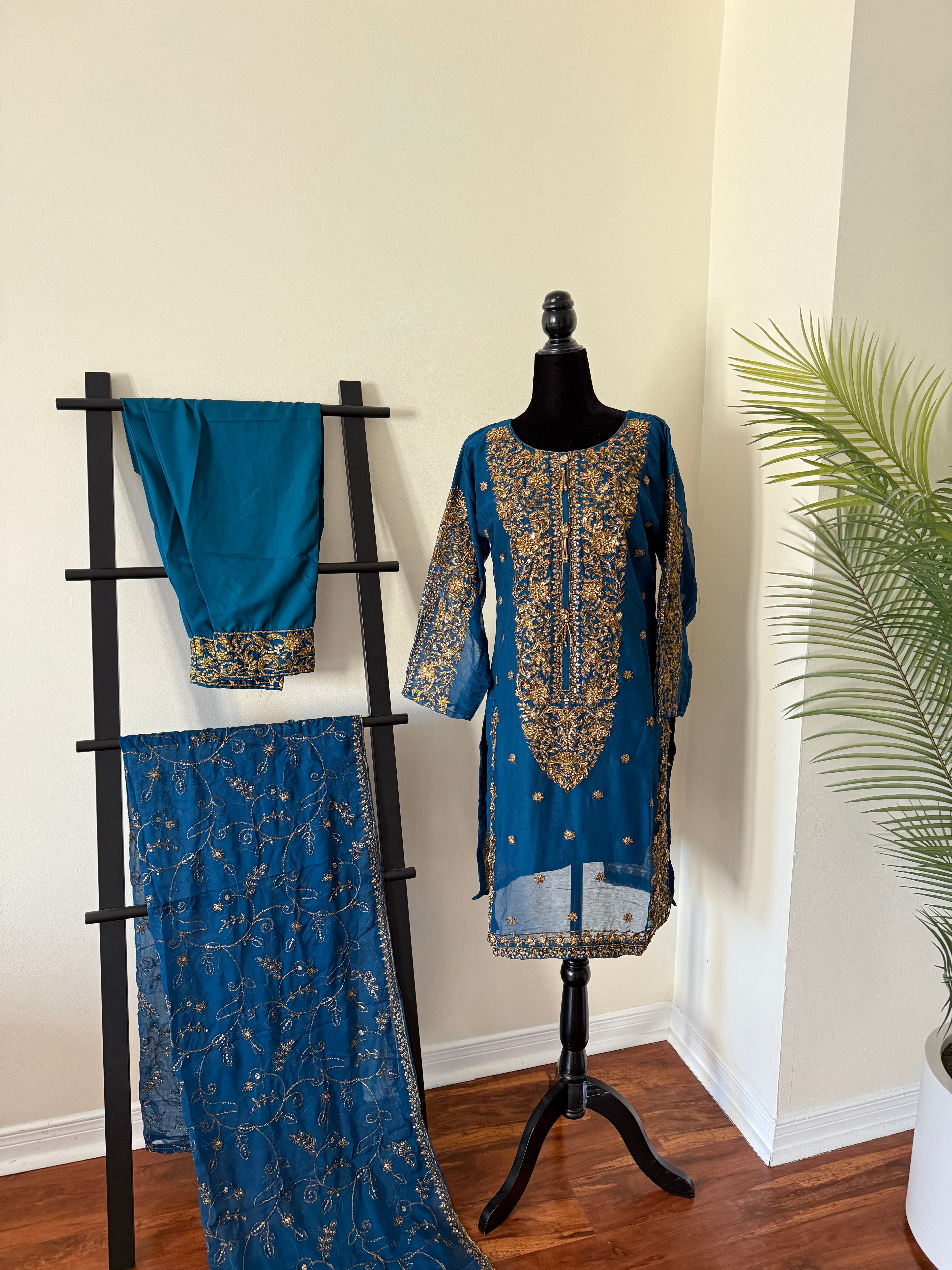Salwar Kameez suit (blue)