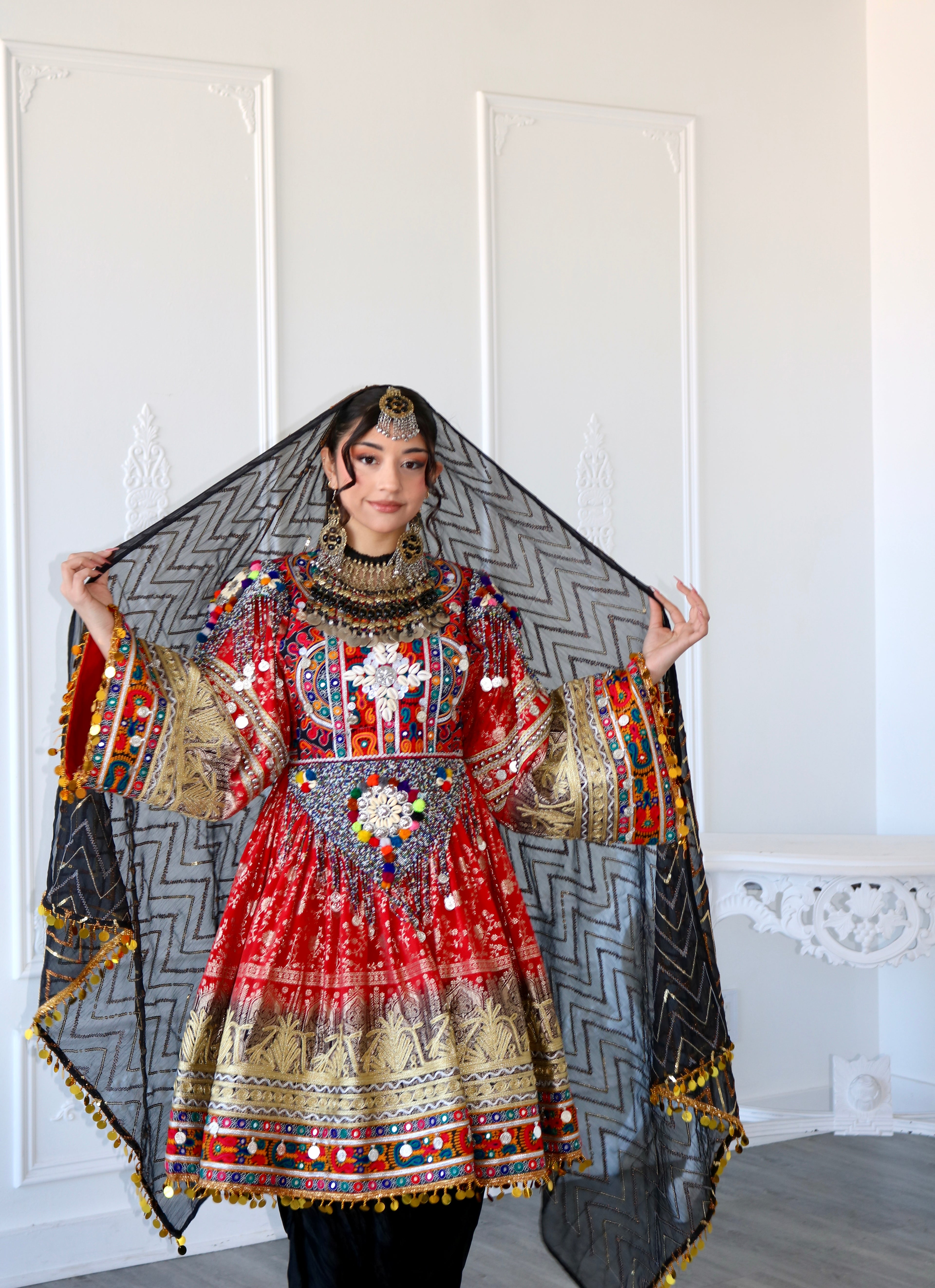 Afghan Kuchi Dress (red/black)