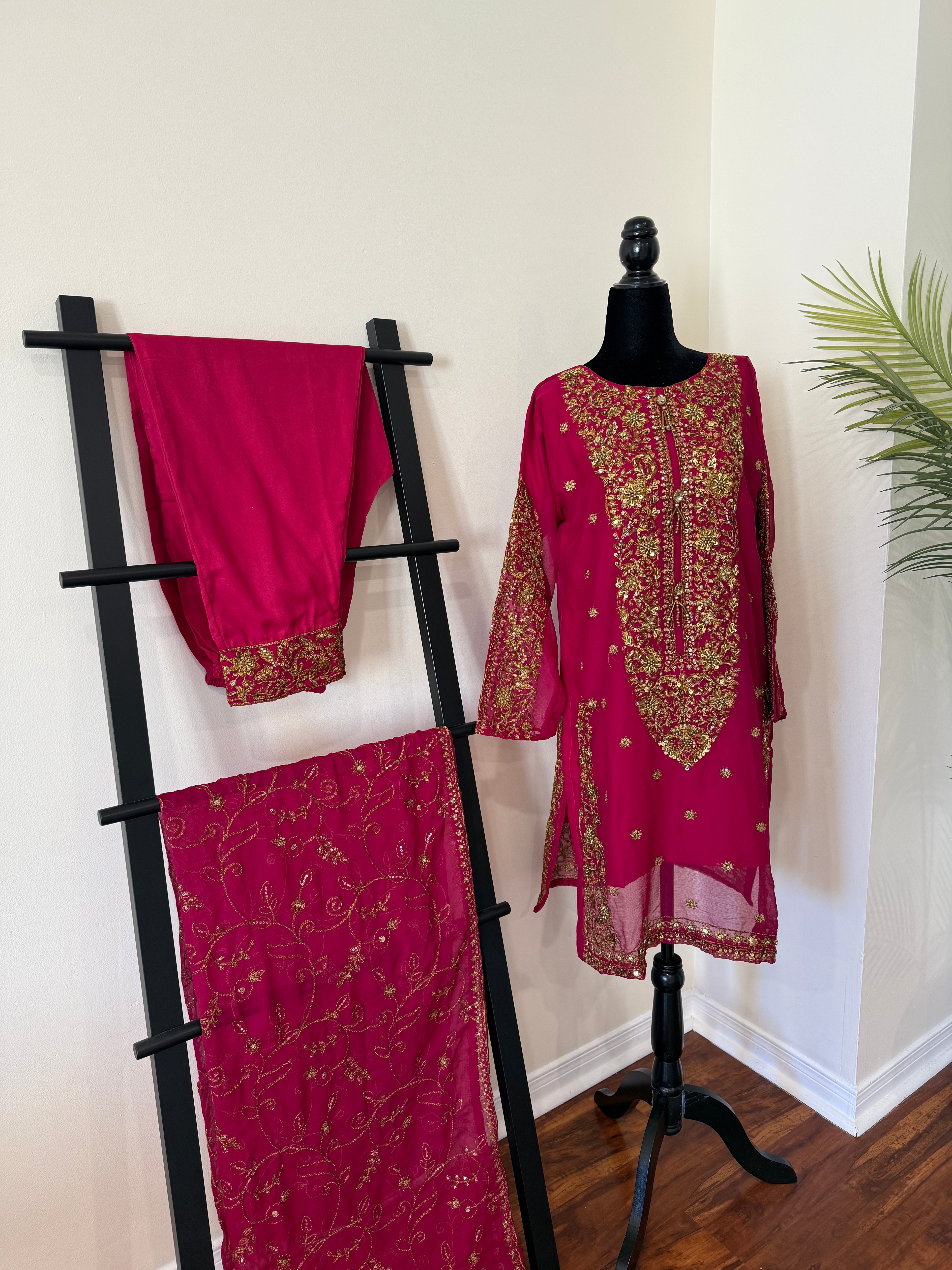 Salwar Kameez suit (pink )