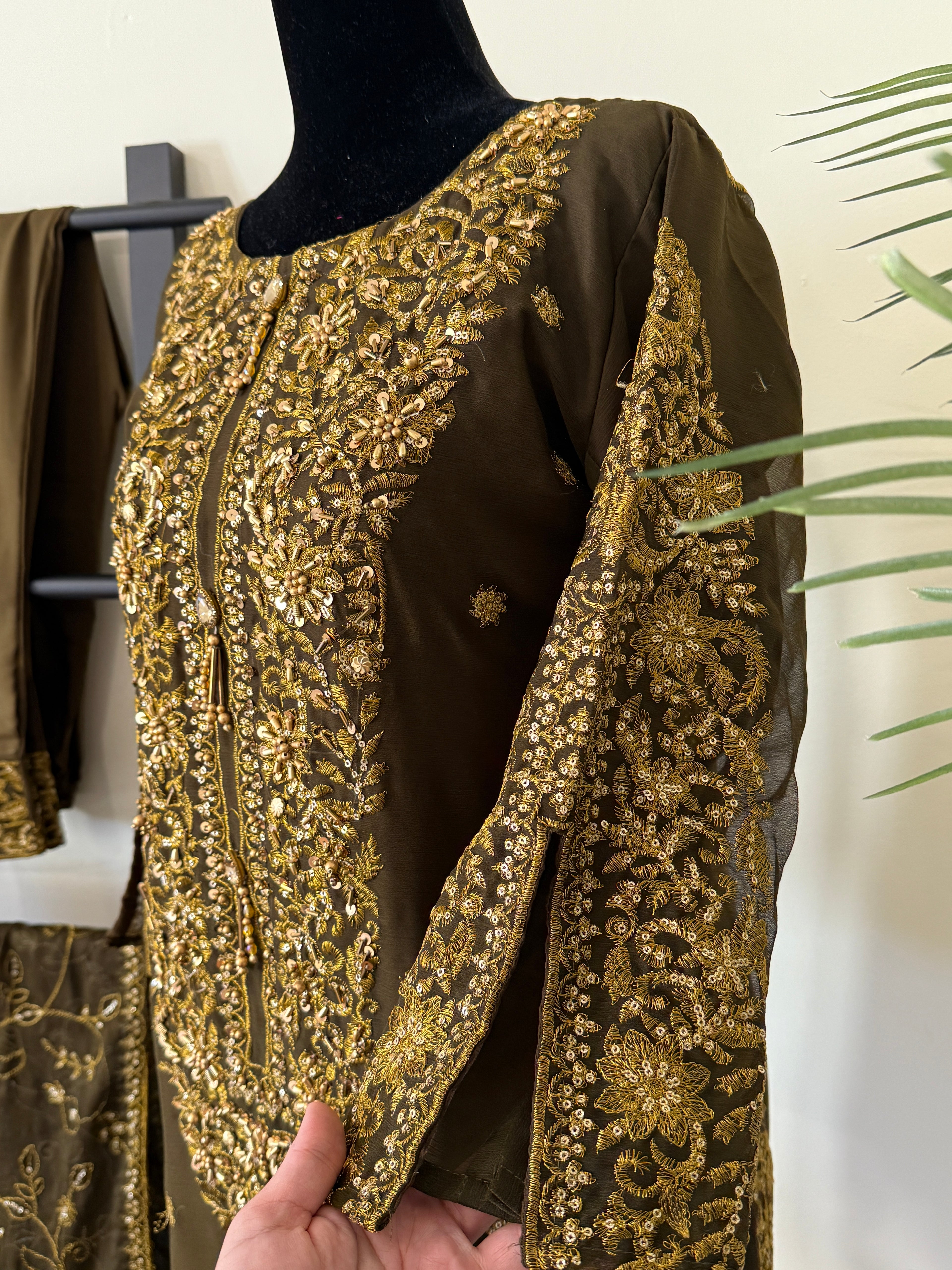 Salwar Kameez suit (brown)