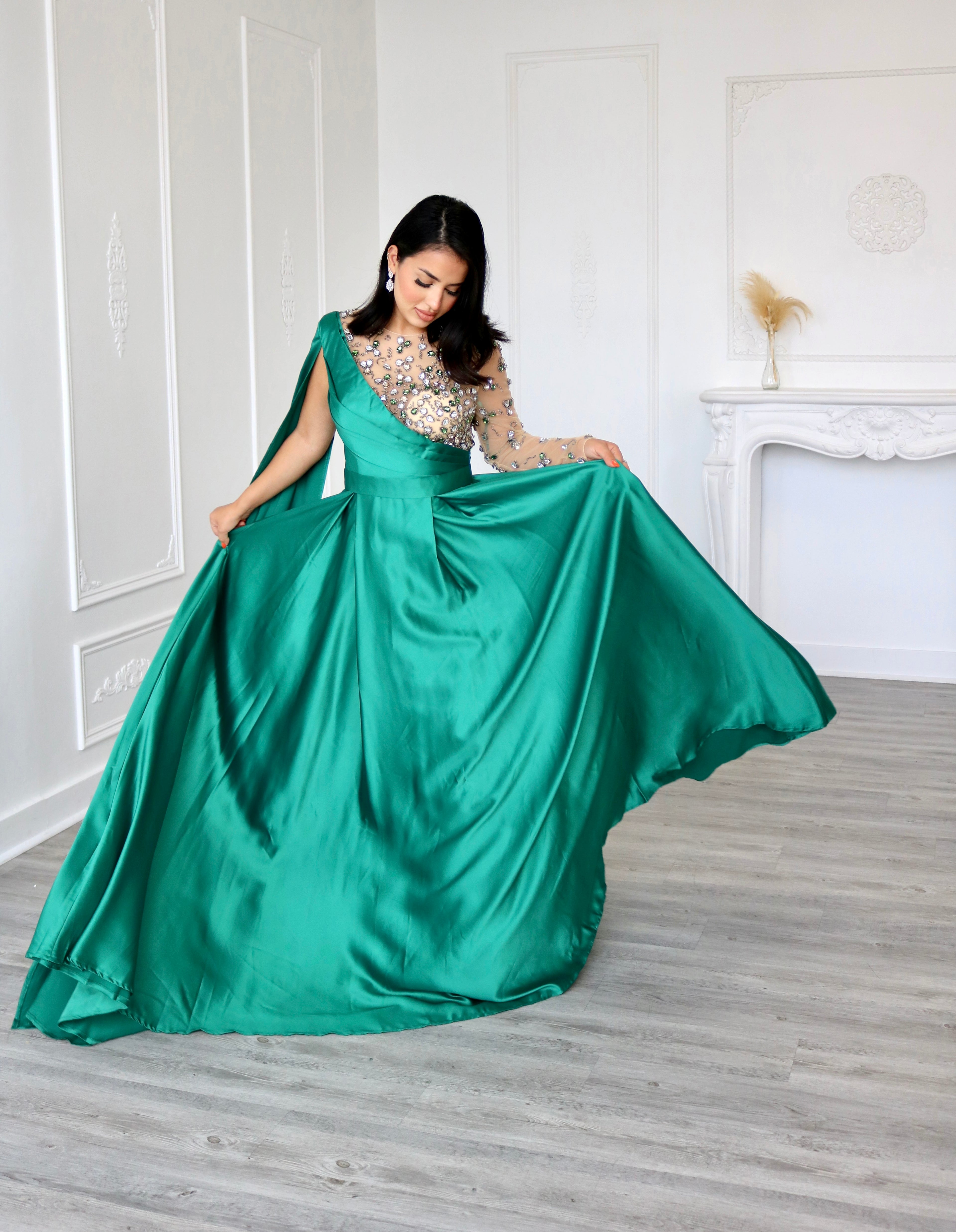 Green A Line One Shoulder Long Sleeve Satin Evening Gowns